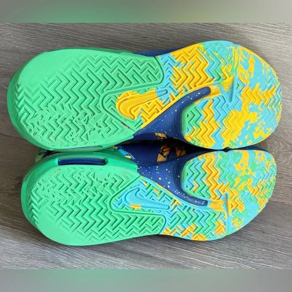 Nike LeBron Witness 7 Mid Kaleidoscope - DQ8650-400 Size 4.5Y - Picture 7 of 9